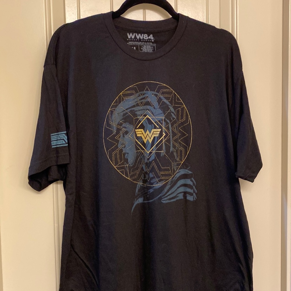 Wonder Woman, Loot Crate exclusive, tee